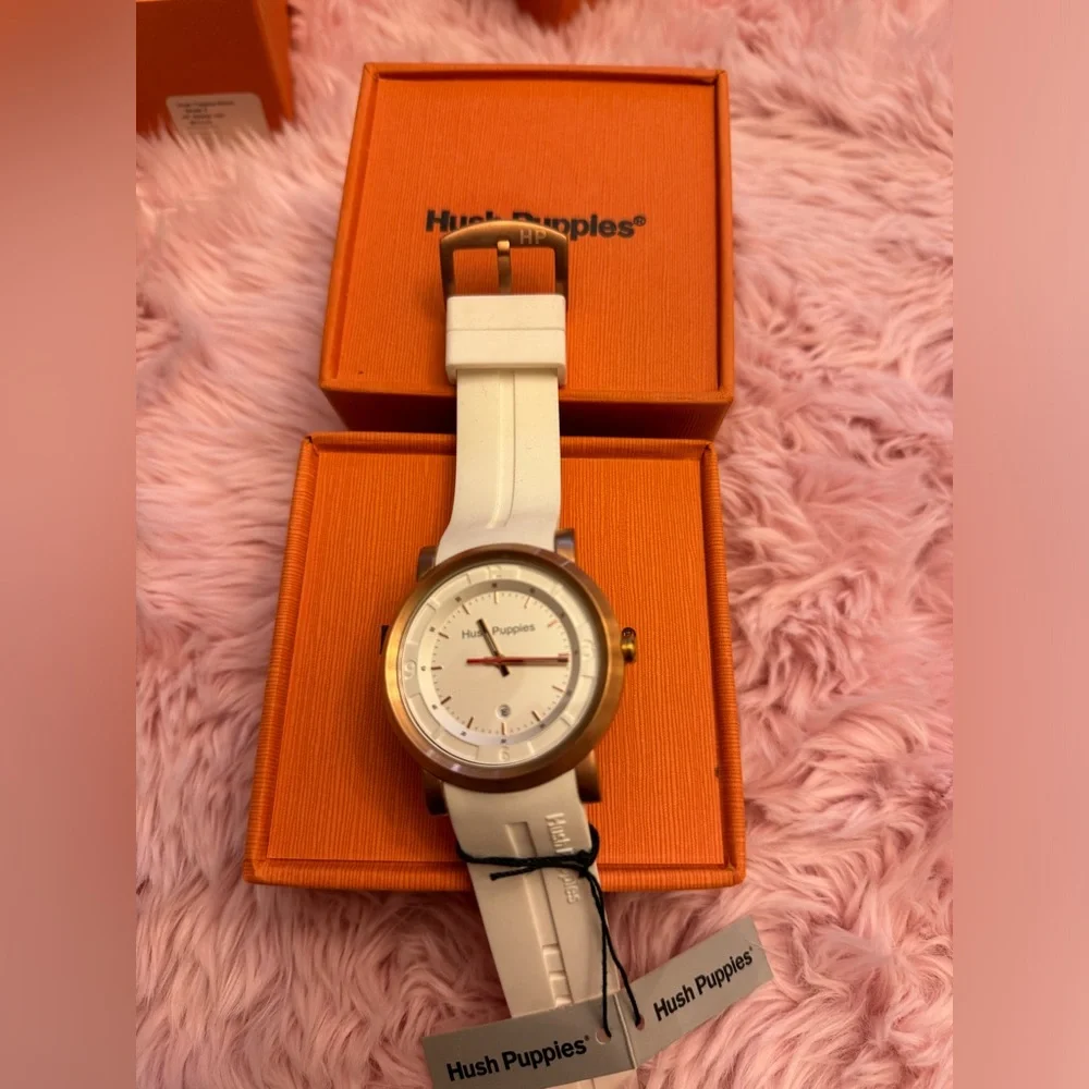 NIB HUSH PUPPIES‎ SILICONE STRAP WATCH